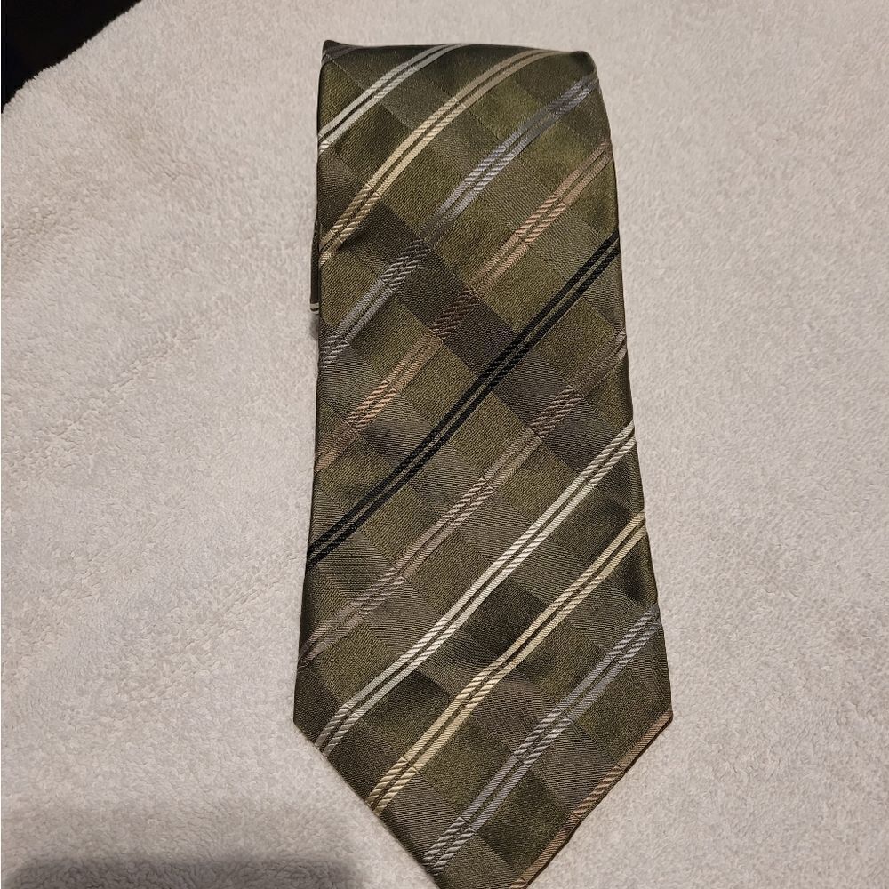 Geoffrey Beene all silk Neck tie‎